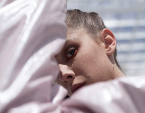 MIN t pod koniec listopada debiutuje długogrającym albumem„Assemblage”