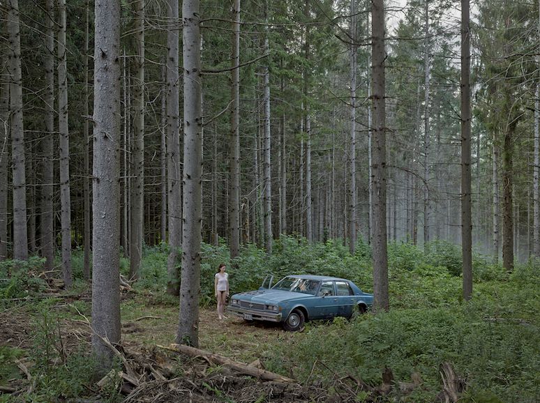 Nagość, natura i melancholia. W Toruniu trwa wystawa Gregory'ego Crewdsona, wybitnego amerykańskiego fotografa