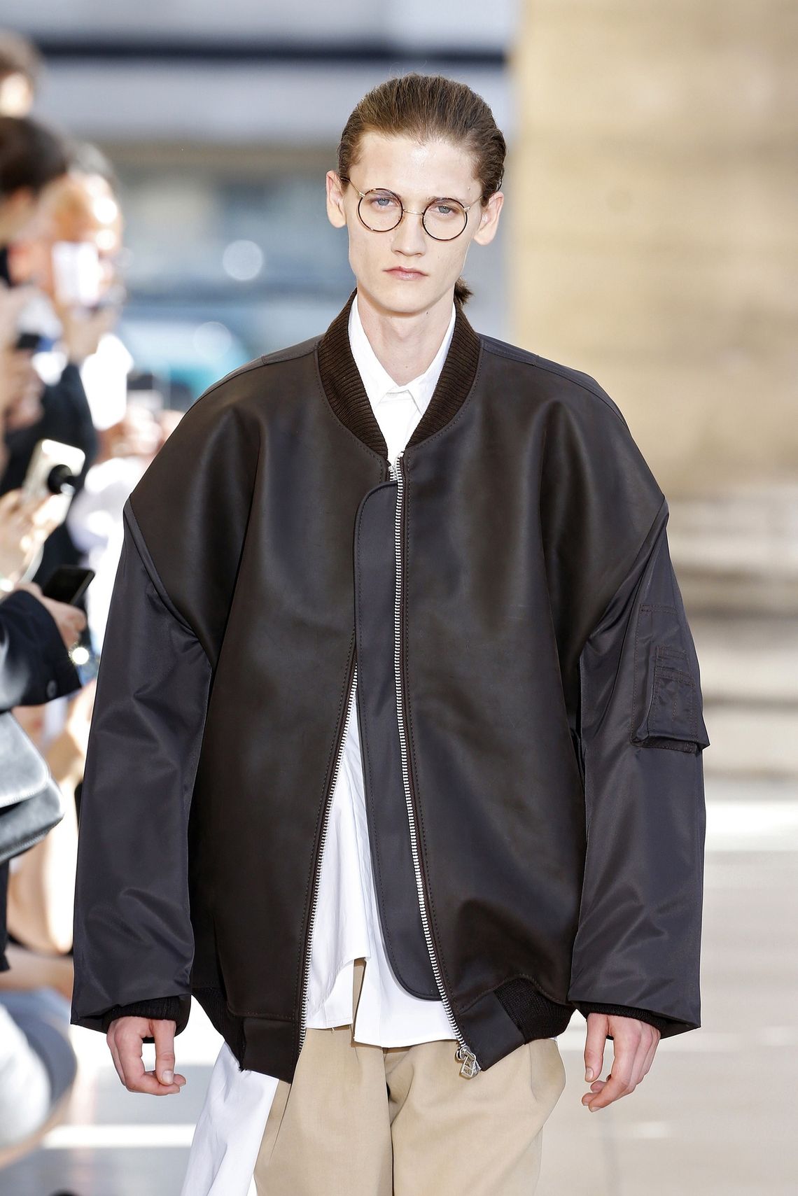 Izraelscy żołnierze, ortodoksyjni Żydzi i architektura Tel Awiwu. Hed Mayner to projektant wykształcony w Jerozolimie i Paryżu