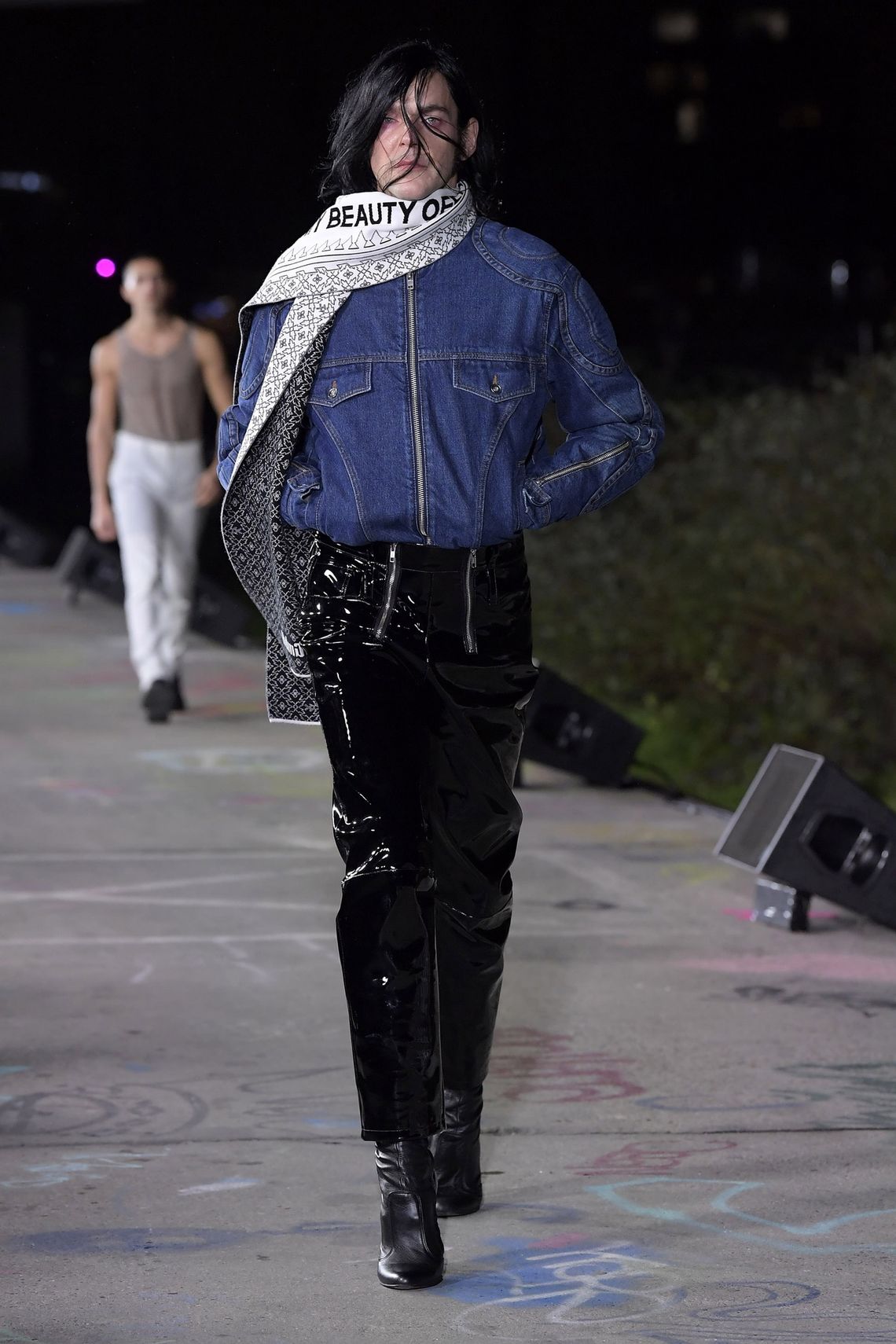 Dzieci emigrantów i muzyka techno. Berlińskie GmbH nawiązuje do kultury techno i wielokulturowości Europy