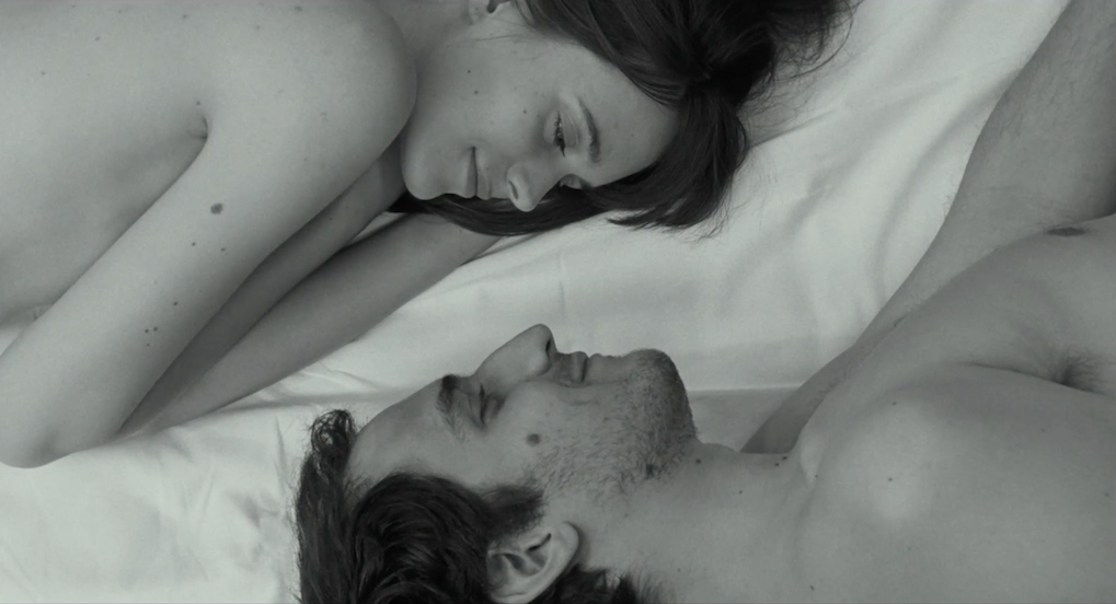 "Ja, Godard" ukazuje miłosne uniesienia i artystyczne rozczarowania kultowego reżysera