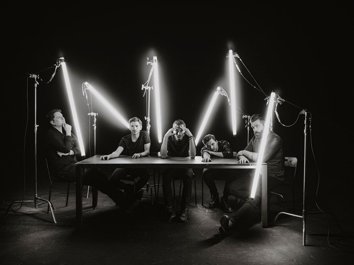 Od pracy w call center do statusu gwiazdy indie rocka. Editors grają już 16 lat i wciąż trzymają mistrzowską formę [wywiad]