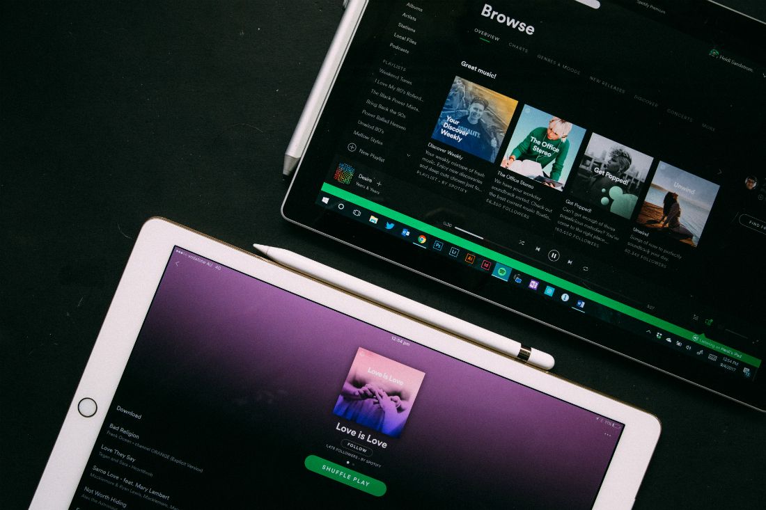Spotify usuwa ze swoich playlist artystów oskarżonych o molestowanie i przemoc wobec kobiet