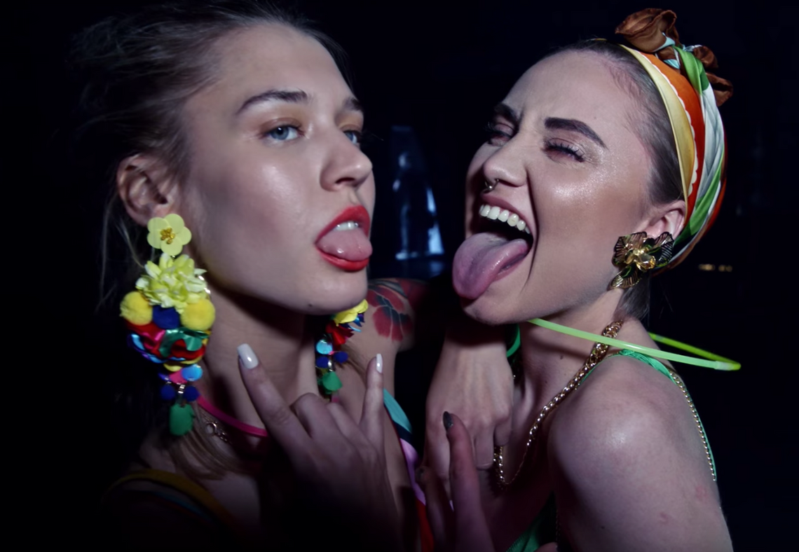 Mały polski festiwal w świetnym spocie celnie pokazuje wszystkie koszmary wyjazdu na duże imprezy