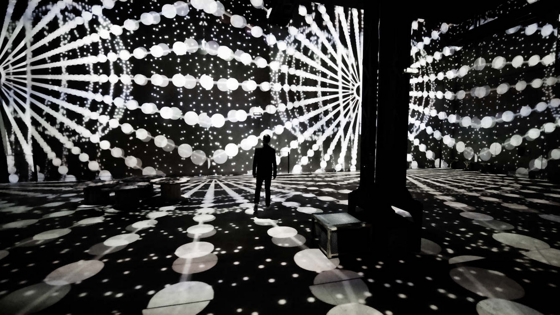 Monumentalna wystawa, która pokazuje dorobek naukowy ludzkości w formie efektownych wizualizacji