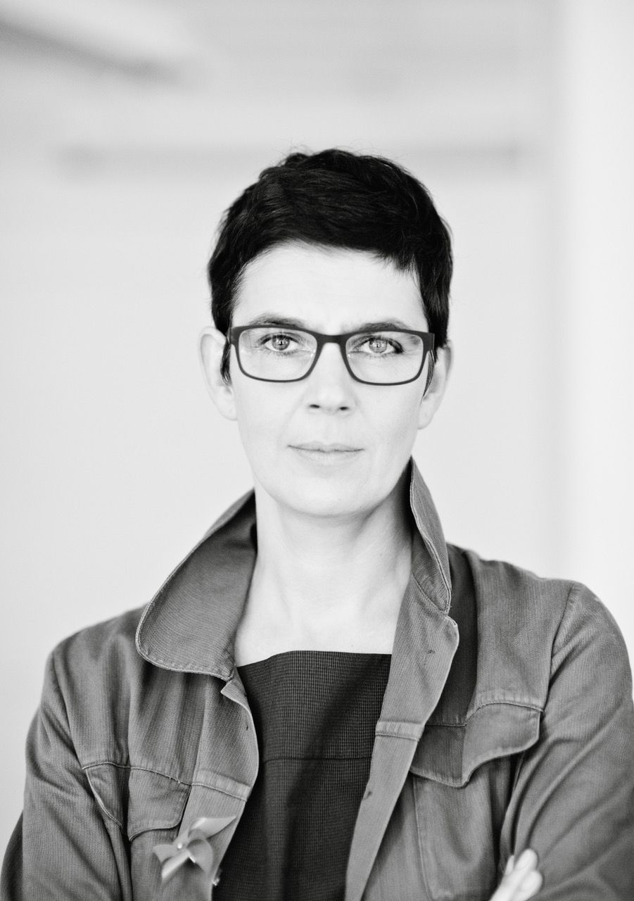 Jak wypromować i sprzedać piękny przedmiot? Międzynarodowa kariera polskiego projektanta to wskazówka jak osiągnąć wymarzony cel