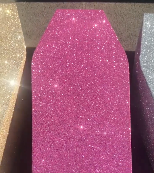 Chcecie zabłysnąć nawet po śmierci? Teraz to możliwe