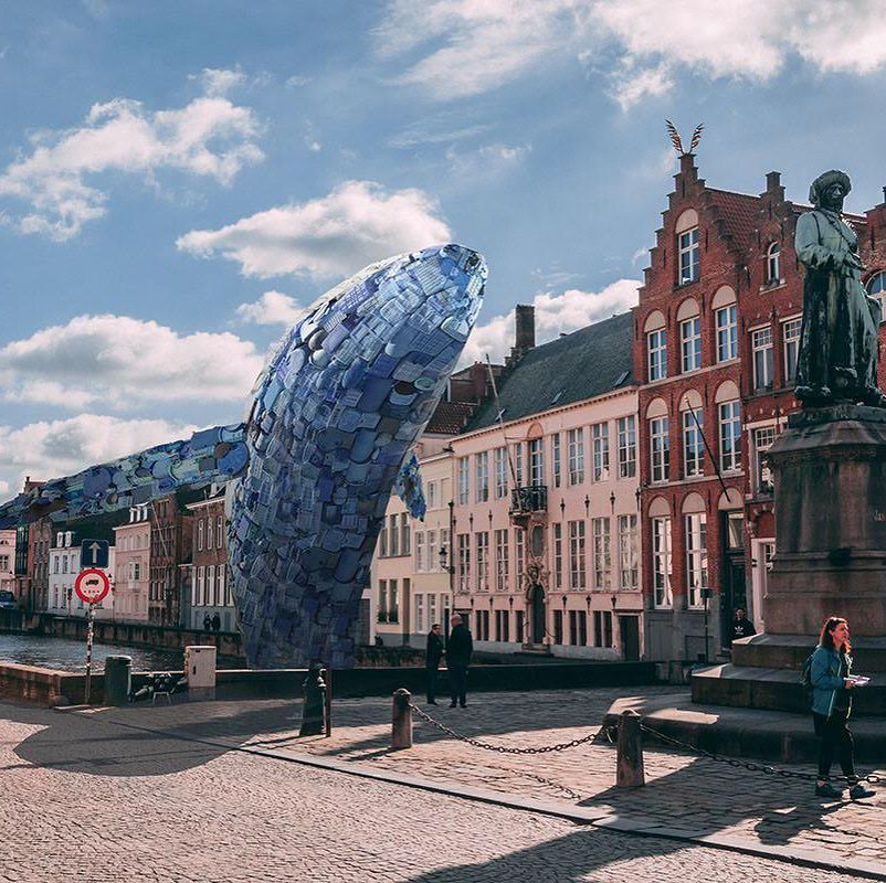 Powstał 5-tonowy wieloryb ze śmieci z oceanów. Imponujące dzieło to apel o walkę z zanieczyszczaniem wód plastikiem