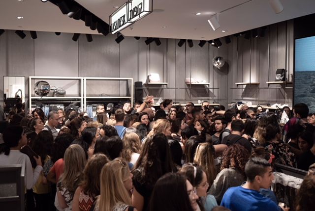 Tłumy na otwarciu pierwszego sklepu Reserved w Izraelu. To 21. kraj, w którym jest obecna polska marka