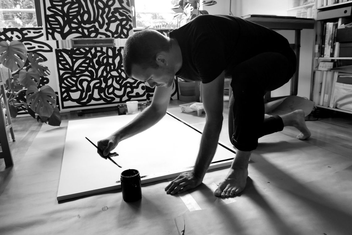 Jan Bajtlik to młody ilustrator i malarz, który robi międzynarodową karierę. Stawia na różnorodność [wywiad]