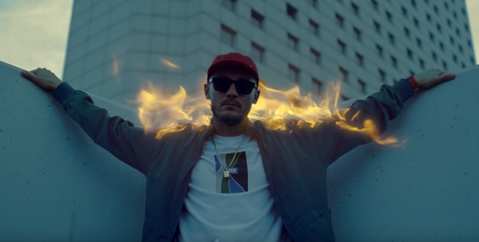 Pezet zainspirowany hitem Żabsona wraca w świetnym stylu [wideo]