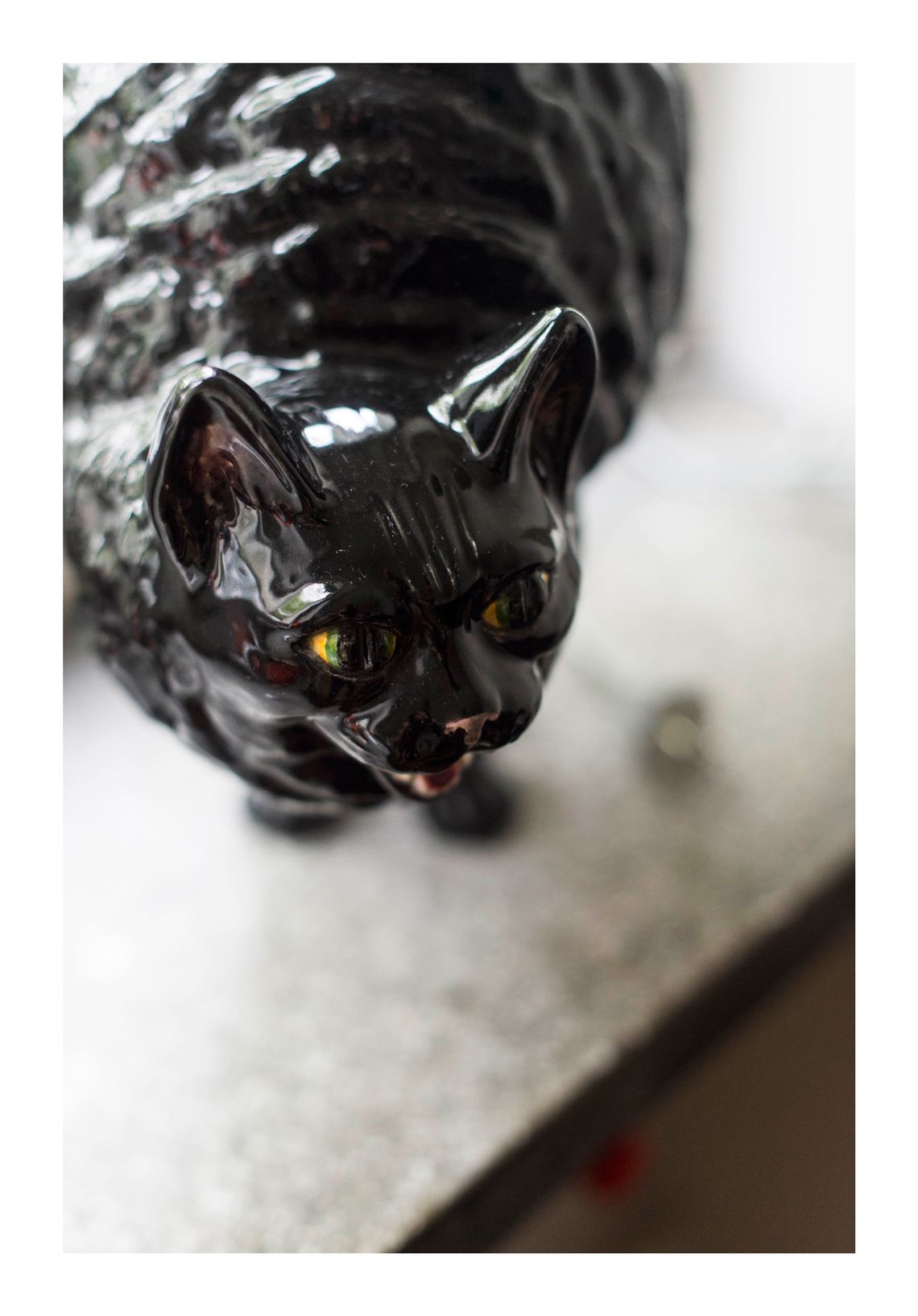 Prym sztuki i minimalizmu we wnętrzach projektantki biżuterii Agnieszki Kuczyńskiej i fizyka Jarka Nowotki