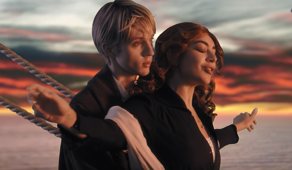 Wszystkie ikony końca lat 90-tych sparodiowane w wielkim stylu w klipie Charli XCX i Troye'a Sivana