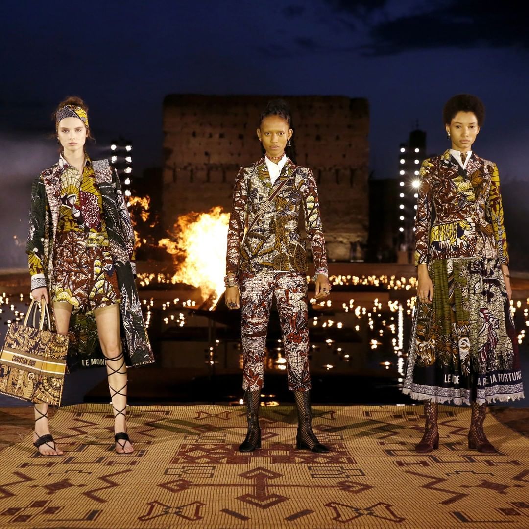 Spektakularny pokaz Diora w ruinach słynnego pałacu w Marakeszu. Kolekcja powstała we współpracy z afrykańskimi twórcami