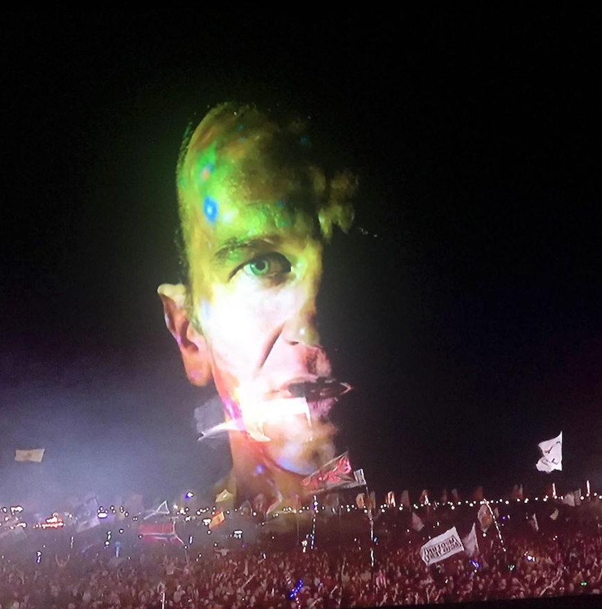 Tomasz Kot bohaterem wizualizacji The Chemical Brothers podczas występu na Glastonbury