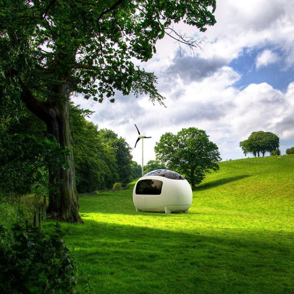 Samowystarczalne, futurystyczne jajo, w którym można zamieszkać. To dzieło słowackich architektów