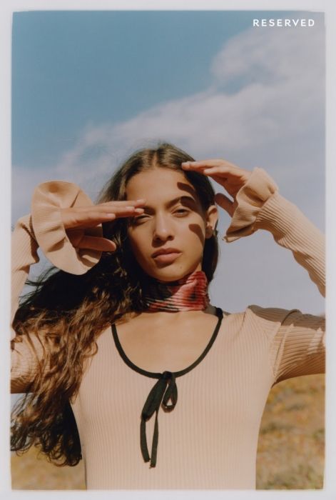 Hołd dla skrajności, romantyczna nostalgia i ponadczasowy jeans w jesiennej kolekcji Reserved Denim 2019