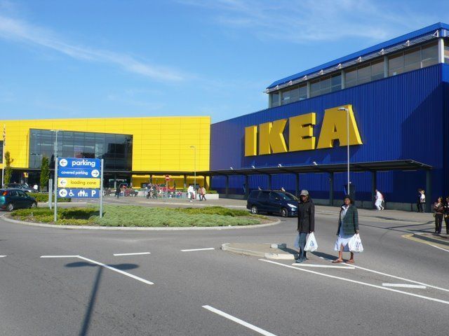 Polska zadrżała w posadach. IKEA podwyższyła cenę hot-doga po 22 latach