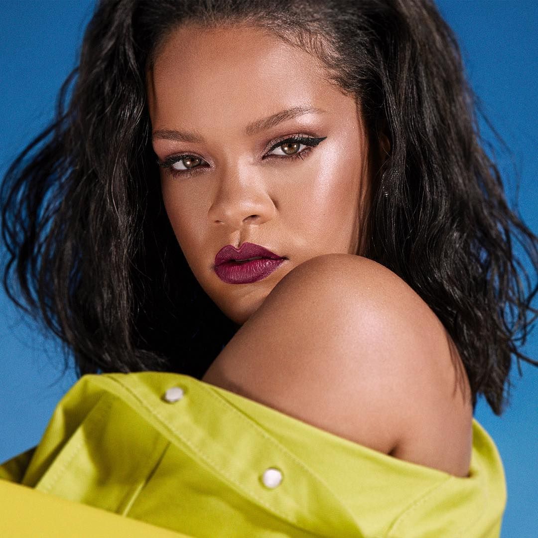 Rihanna wydała autobiografię złożoną ze 1050 niepublikowanych wcześniej zdjęć