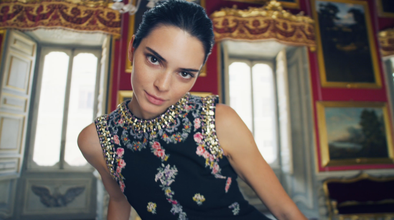 Spektakularne kreacje z kolekcji H&M x Giambattista Valli niedługo w sprzedaży. Mamy pełny lookbook