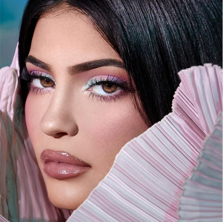 Instagram zakazuje filtrów do twarzy z efektem operacji plastycznych