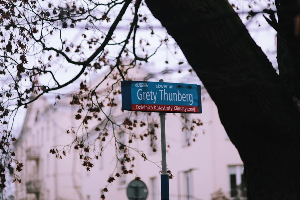Aktywiści klimatyczni zhakowali nazwy ulic w Warszawie