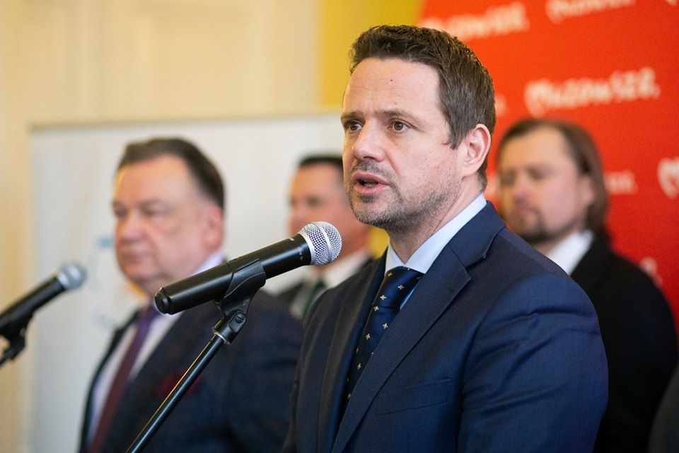 Decyzją Rafała Trzaskowskiego 5-letni syn lesbijek wciąż bez dokumentów