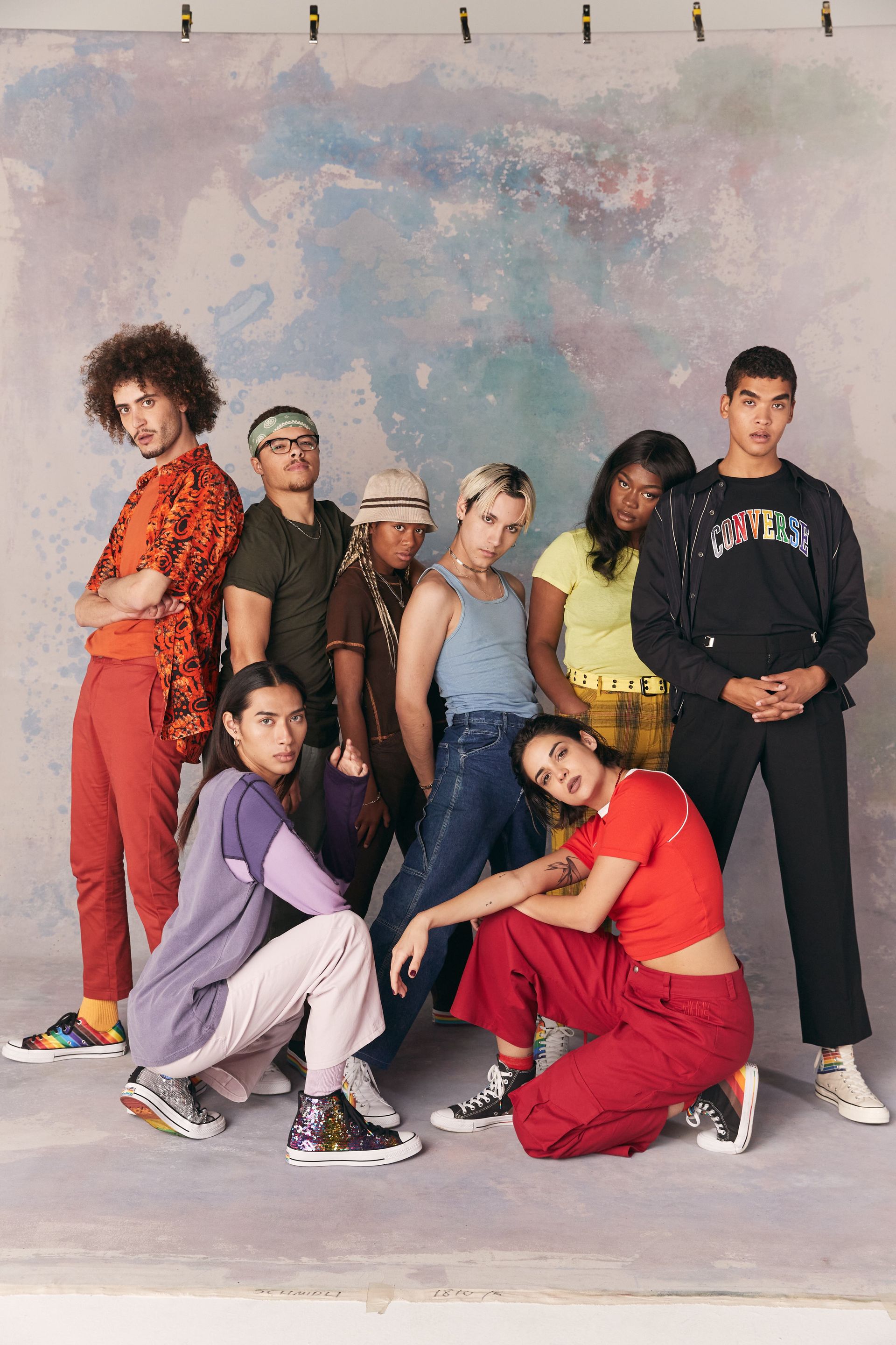 Piąty rok, piąta kolekcja „Pride” od Converse. W tym roku maszerujemy w pojedynkę, ale jeszcze bardziej dumni, różnorodni i zjednoczeni