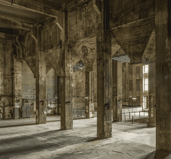 Kultowy berliński klub Berghain przekształcony w ogromne centrum sztuki