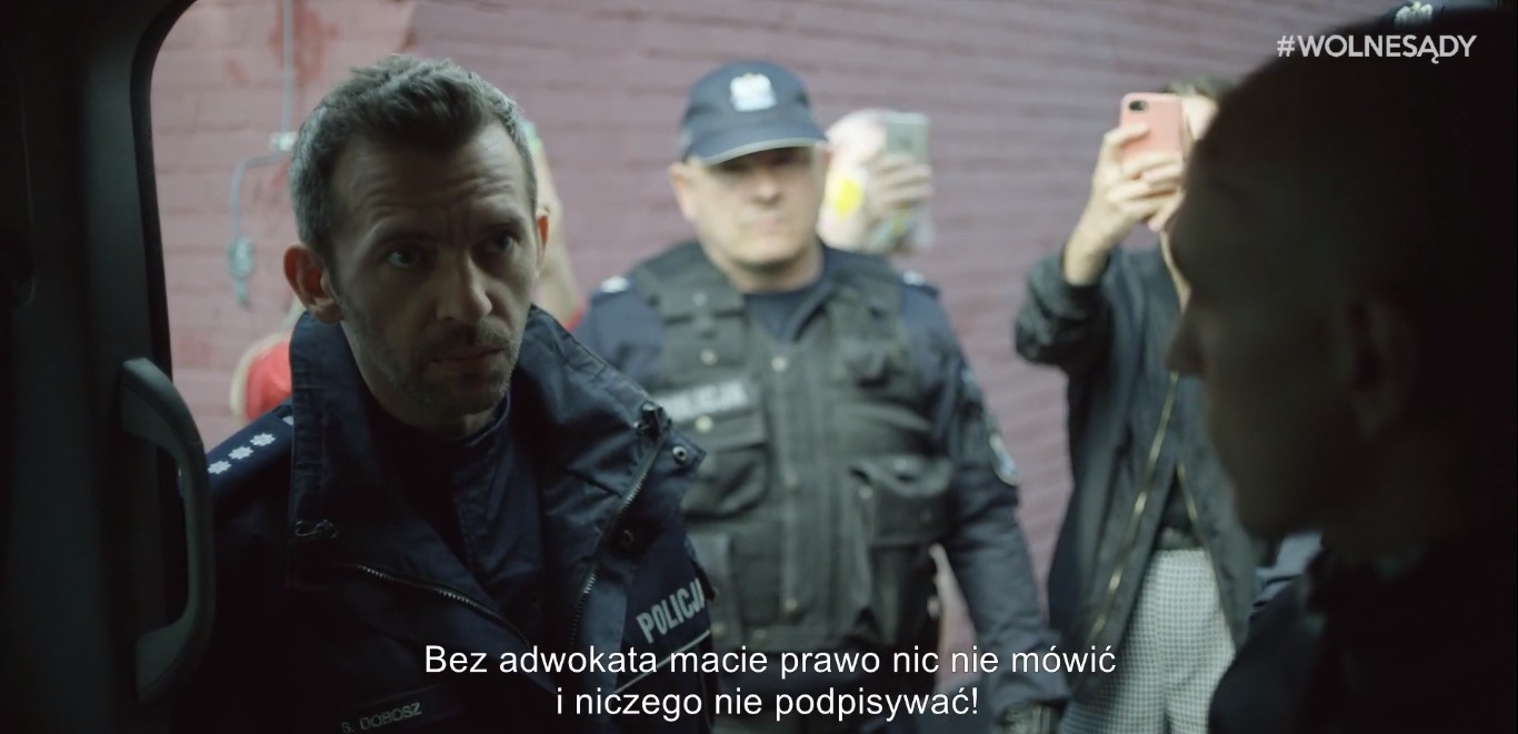 Idziesz na demonstrację? Obejrzyj świetny spot Wolnych Sądów i poznaj swoje prawa