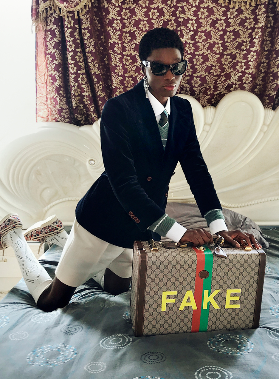 Gucci czerpie inspiracje z podróbek, wypuszczając kolekcję „Fake Not”