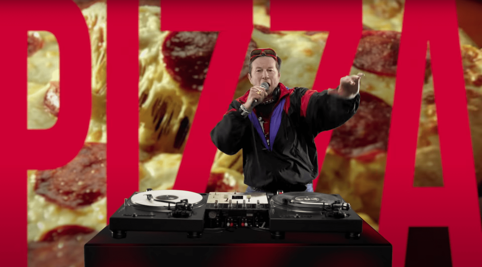 Król virali Piotr Cyrwus powraca z reklamą, w której zachęca do „mycia rączek" przed posiłkiem