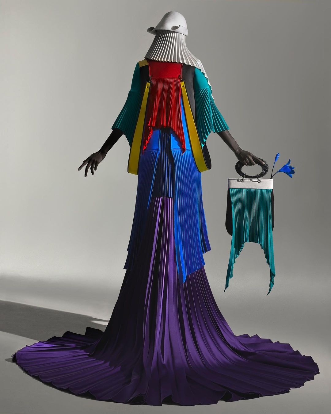 7 młodych projektantów, którzy szturmem podbijają świat mody