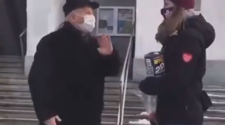 „Diabelska organizacja". Ksiądz przegonił spod kościoła wolontariuszkę WOŚP