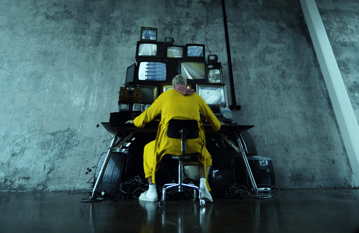 Powrót (Błażeja) Króla! Surrealistyczny teledysk zapowiada nowy album artysty