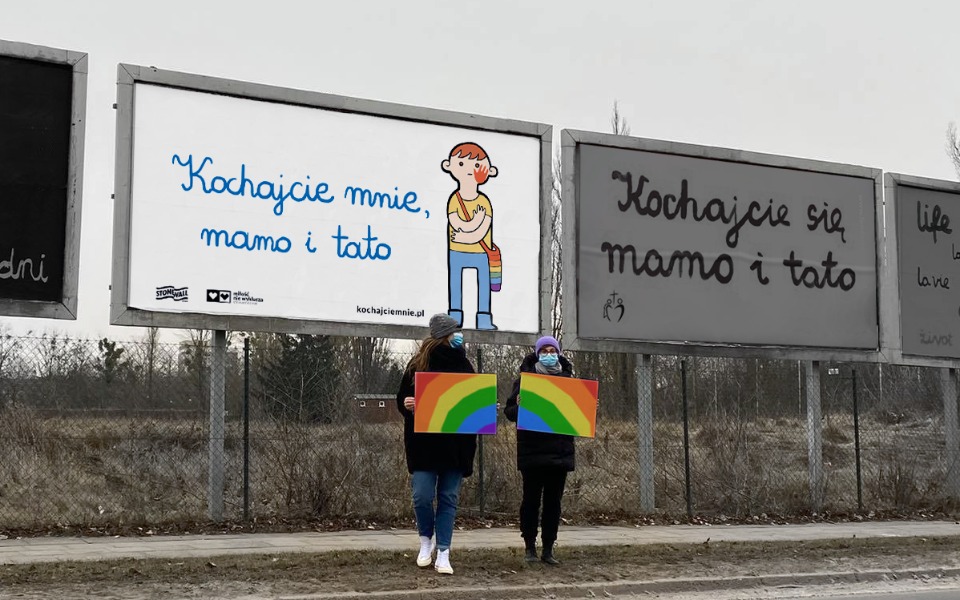 „Kochajcie mnie, mamo i tato”. Zebrano już ponad 400 tys. zł na odpowiedź na billboardy antyrozwodowe