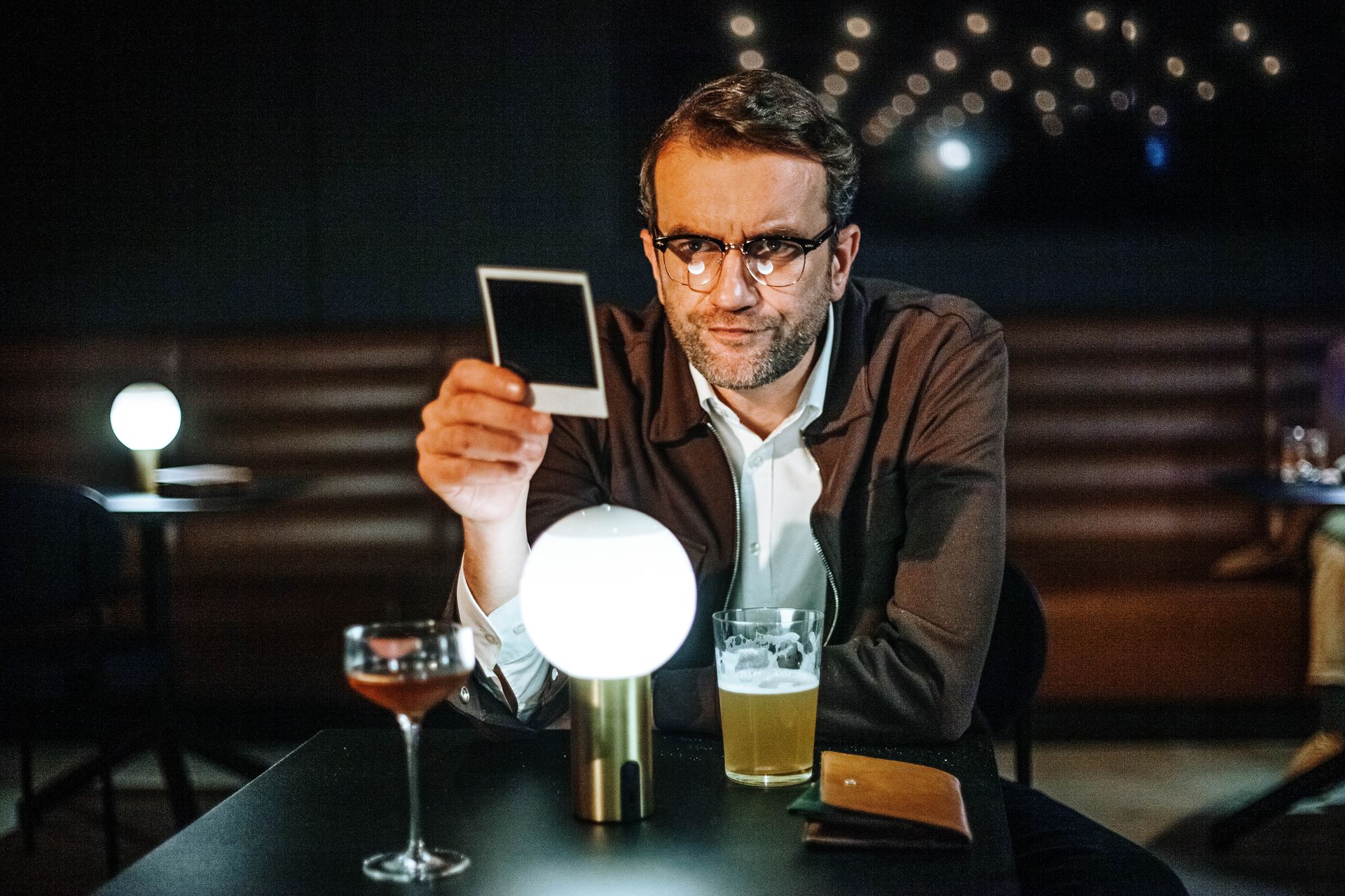 Kocie harce! Tańczący Tomasz Kot w teledysku do „Kłamiesz” duetu Martin Lange