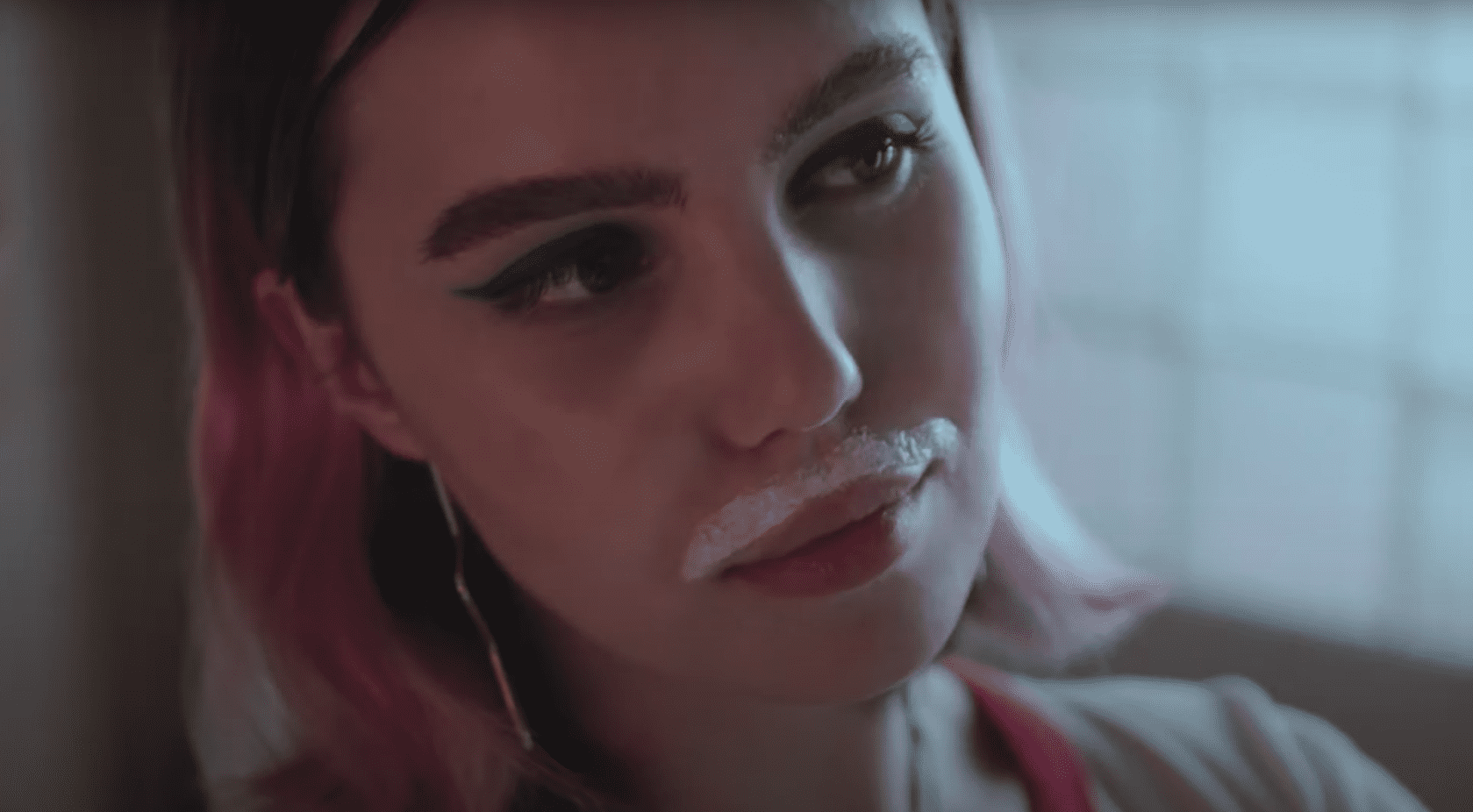 „Twoje włosy. Twoja sprawa”. W nowej kampanii Veet celebrowane jest każde owłosienie