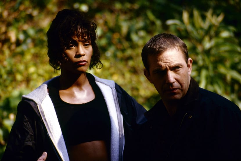Powstaje nowa wersja „Bodyguarda". Czy remake filmu z Whitney Houston i Kevinem Costnerem powtórzy jego sukces?