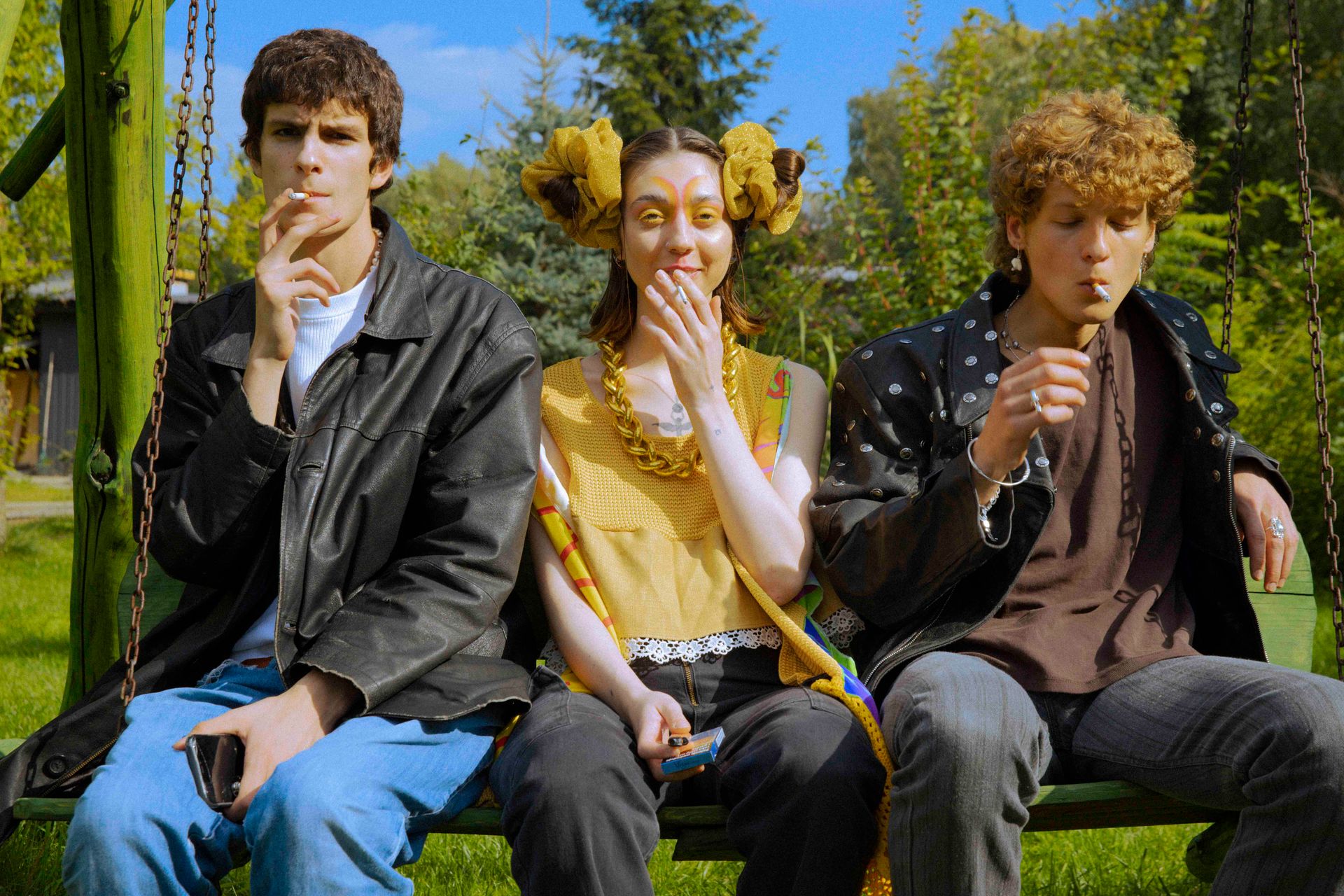 Polscy projektanci z pokazem mody na polskiej wsi. Przyszłość mody rysuje się w zupełnie nowych barwach?