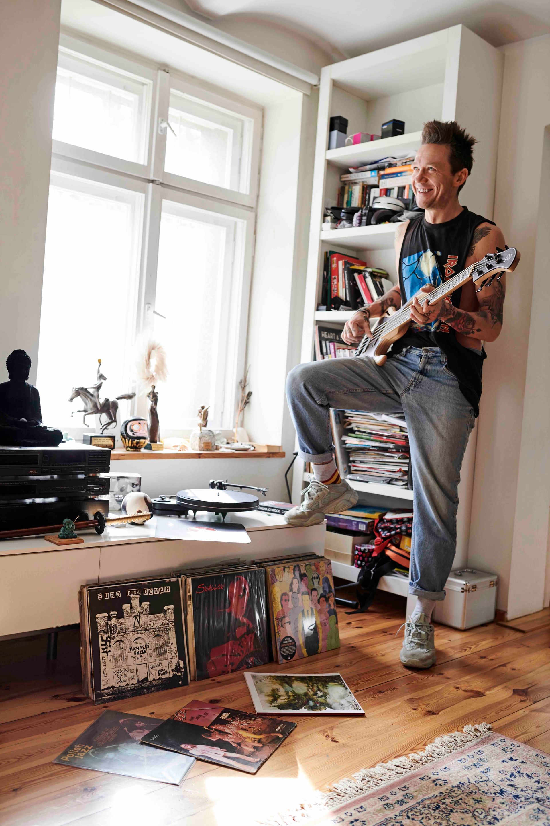 Wojtek Mazolewski wraca do gitary. Nowy singiel „Union” to piękna, nieśpieszna rockowa ballada