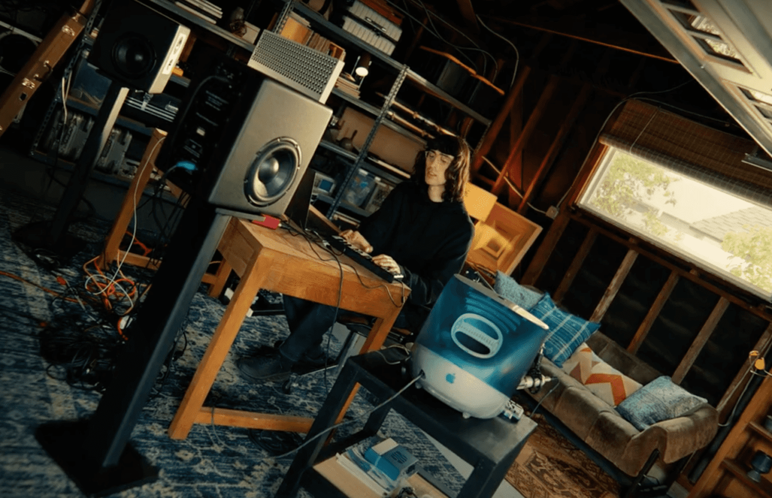 Uznany muzyk stworzył utwór, korzystając wyłącznie z dźwięków urządzeń Apple. Brzmi świetnie