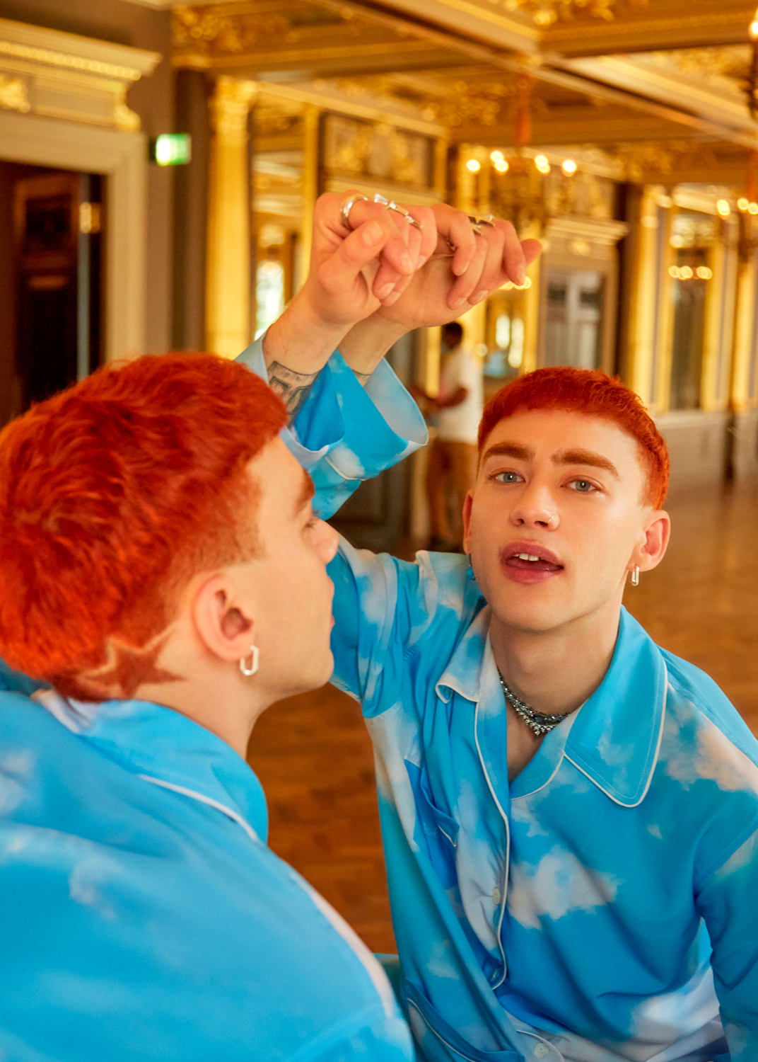 Olly Alexander: „Wiedziałem, że chcę przenieść słuchaczy w świat surrealizmu i fantazji" [wywiad]