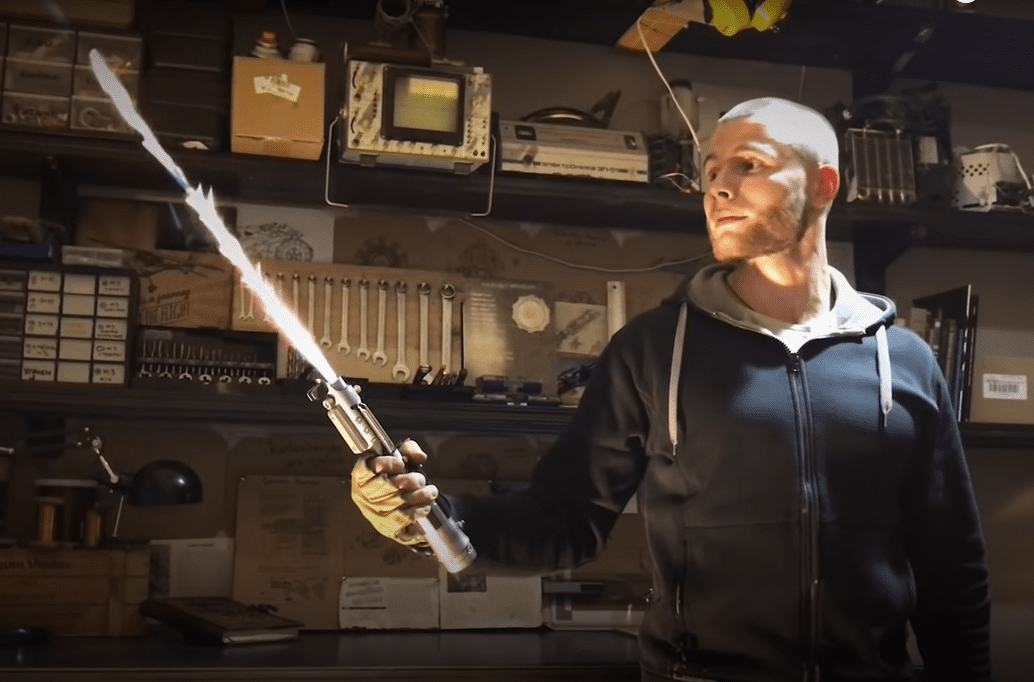 Youtuber znalazł się w Księdze rekordów Guinnessa, bo stworzył miecz świetlny