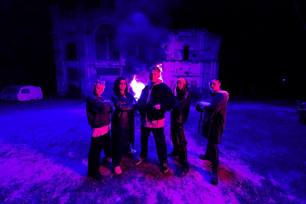 „Możemy migać muzykę”. Porozmawialiśmy z zespołem Unmute, złożonym z osób głuchych