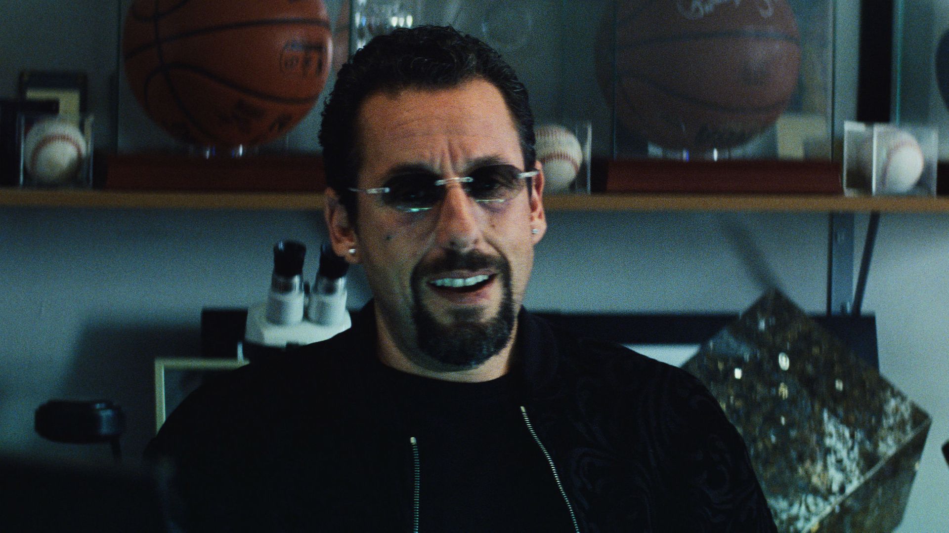 Twórcy „Nieoszlifowanych diamentów” ponownie pracują z Adamem Sandlerem? Plotki, które zaostrzają apetyt!