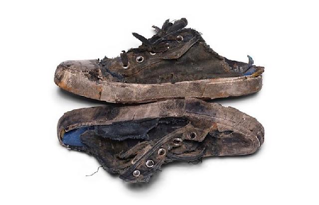 Nowa kolekcja Balenciagi zadaje pytanie o sens mody i zdrowie psychiczne jej twórców