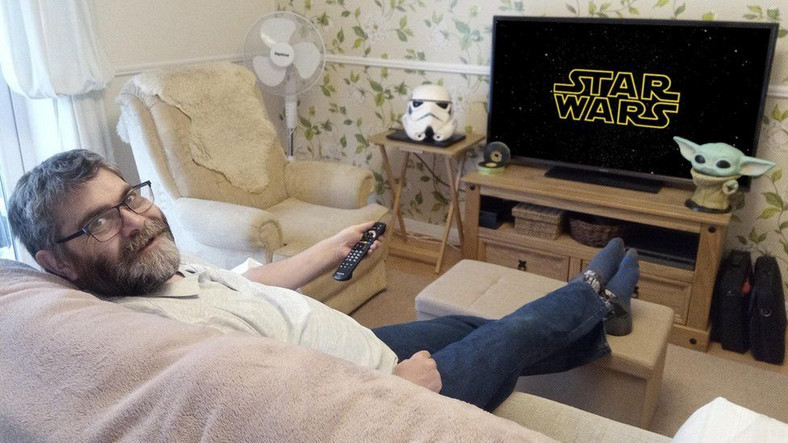 Obejrzał ponad tysiąc filmów podczas pandemii. Teraz zarabia tak na życie