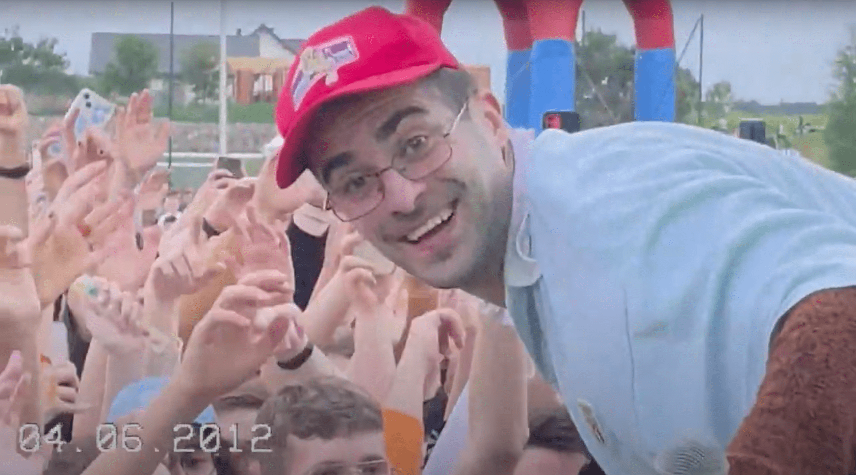 R.I.P. Quebo. Raper debiutuje jako Jakub Grabowski i prezentuje nowy kawałek