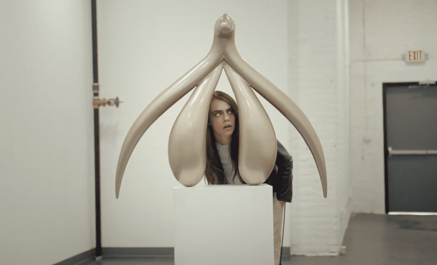 „Masturbujcie się!" – Cara Delevingne rusza w erotyczną podróż w zwiastunie „Planet Sex"